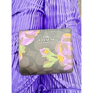 NWOT Coach Snap Wallet In Signature Canvas With Rose Print CL664
